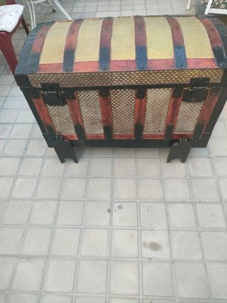 baúl antiguo