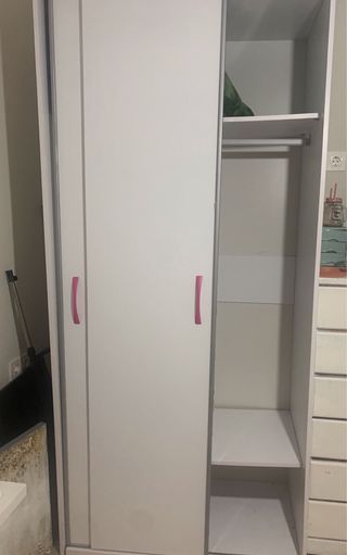 Armario de puertas correderas
