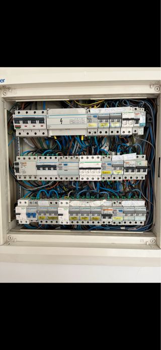 Electricista 648136880