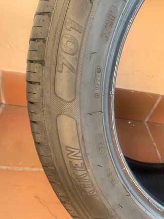 Par de Neumáticos 235/55 R18 100V