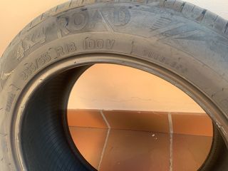 Par de Neumáticos 235/55 R18 100V