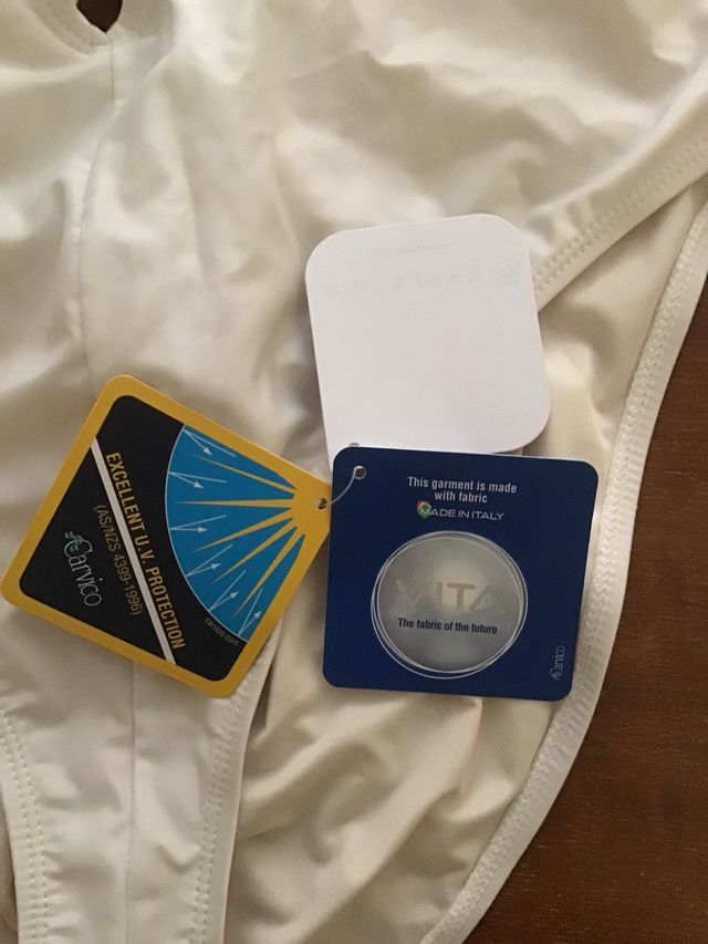 Bañador de calidad equivale a una talla 40/42