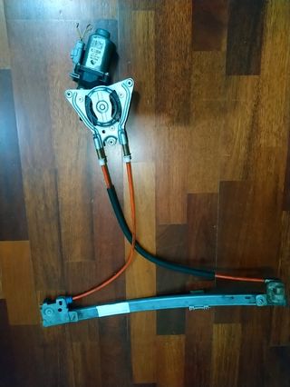 Elevalunas izquierdo peugeot 106