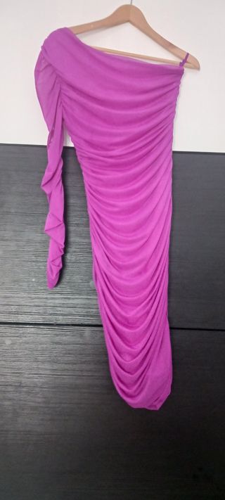 Vestido asimétrico talla S morado.