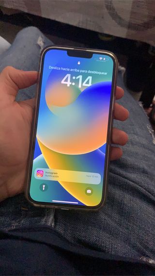iPhone 14 plus red