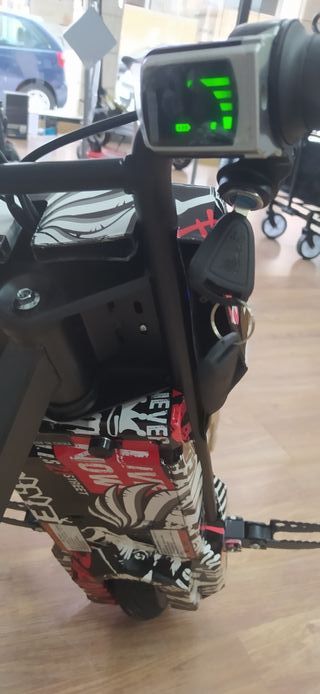 Triciclo Eléctrico 250w/300w Drifr Trike White Mix