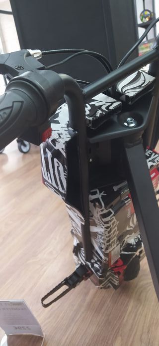 Triciclo Eléctrico 250w/300w Drifr Trike White Mix