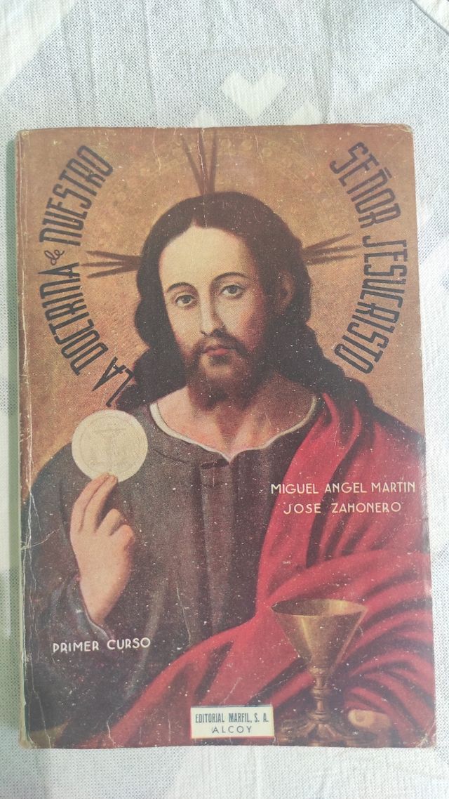 Libro de religión edición año 1948