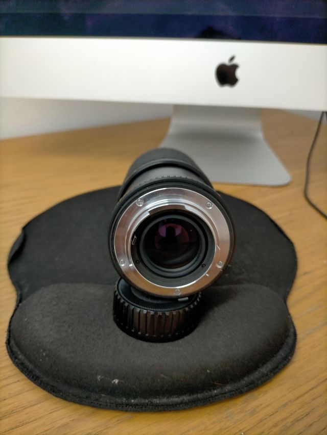 teleobjetivo Sigma 75-200mm. 15€