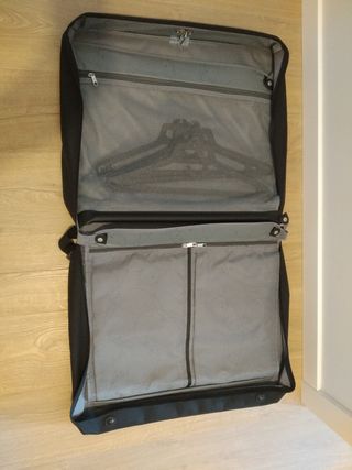Portatrajes Samsonite + neceser de viaje