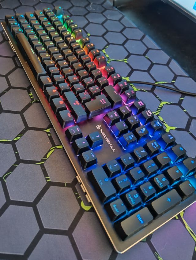 teclado mecanico Newskill serike