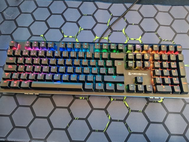 teclado mecanico Newskill serike