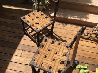 Pareja de sillas bajas