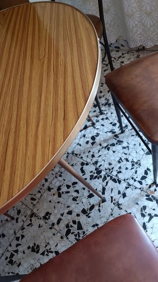 Mesa con sillas Vintage