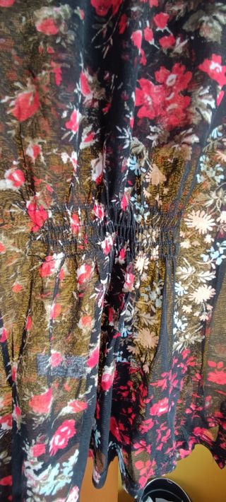 Camisa negra transparente de mujer