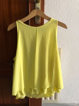 Blusa amarilla de mango