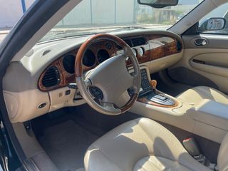 Jaguar XK8 2003