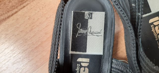 Zapatos negros planos