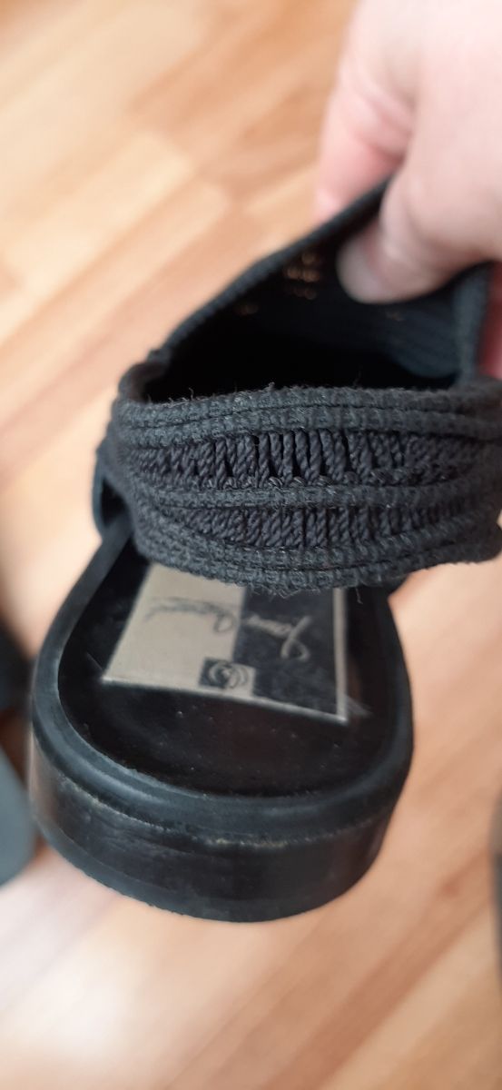 Zapatos negros planos