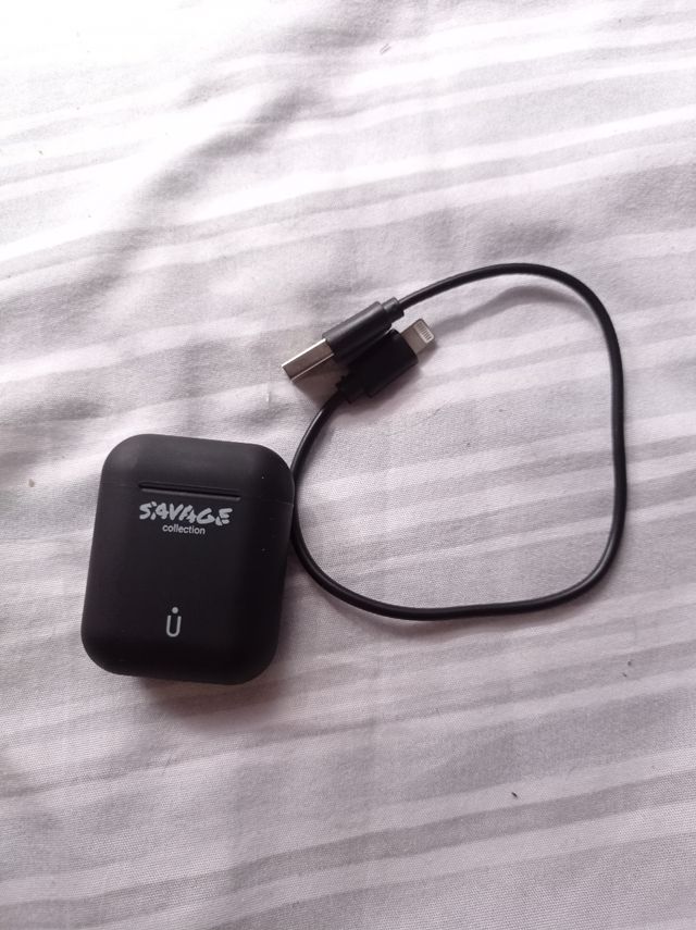 Auriculares inalámbricos con funda