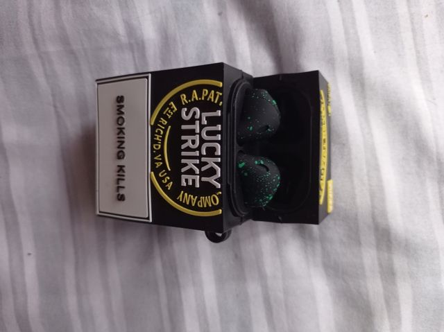 Auriculares inalámbricos con funda