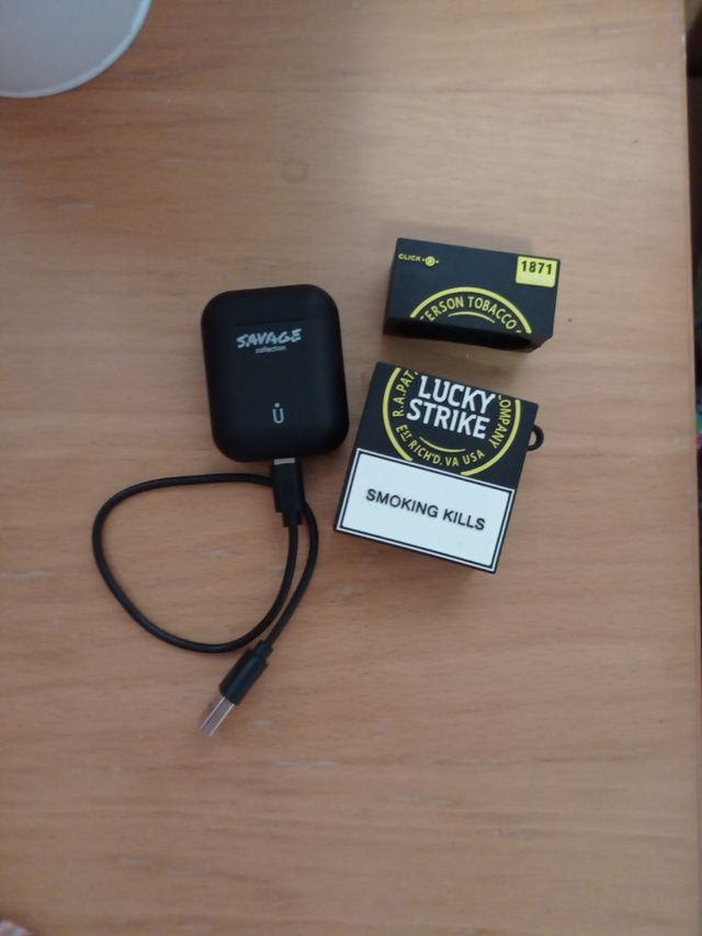 Auriculares inalámbricos con funda