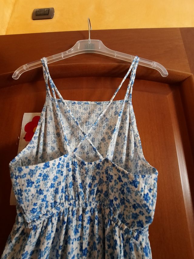 Tutina Zara  a fiorellini azzurri e bianchi