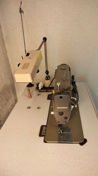 Maquina de coser Mitsubishi LS2-130