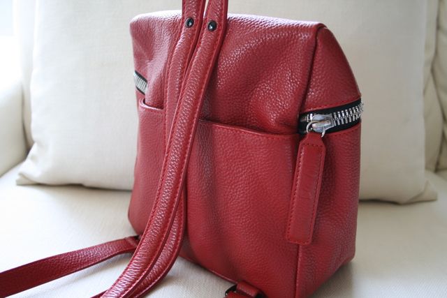 ZARA Mochila cuero rojo