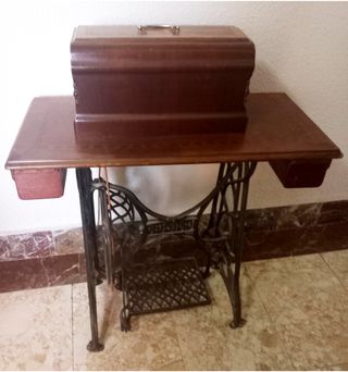 antigua-máquina-de-coser-Gritzner-V-de-1925