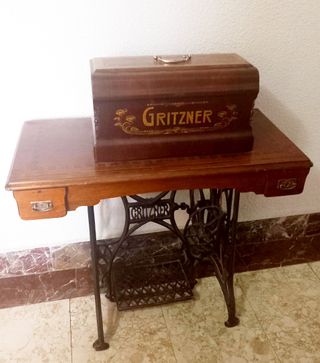 antigua-máquina-de-coser-Gritzner-V-de-1925