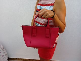 Bolso rojo de polipiel