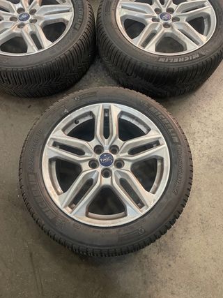 Llantas Ford 18" originales + neumáticos al 90%