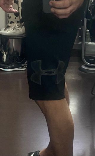 bermuda under armour talla M gris/negro