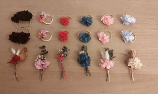 Pendientes de aro con Hortensia preservada.