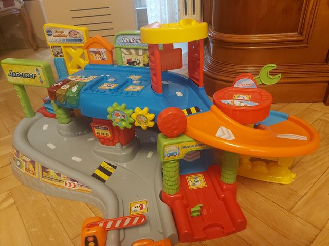 Tut Tut Bólidos. Garaje Multitaller