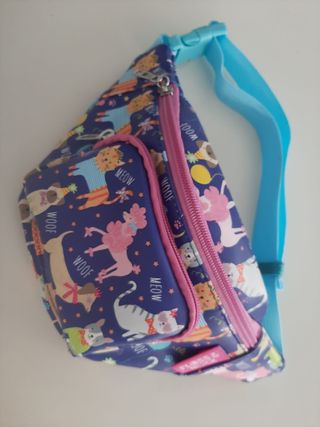 Riñonera infantil con perritos