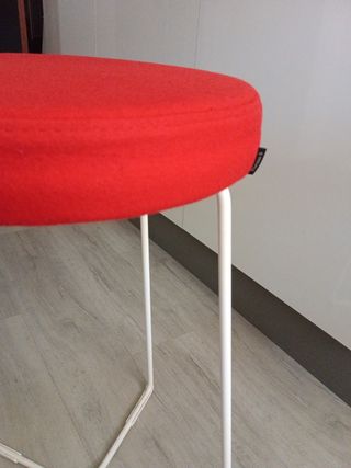 Oportunidad! Taburete alto