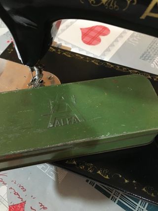 Maquina coser años 50