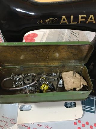 Maquina coser años 50