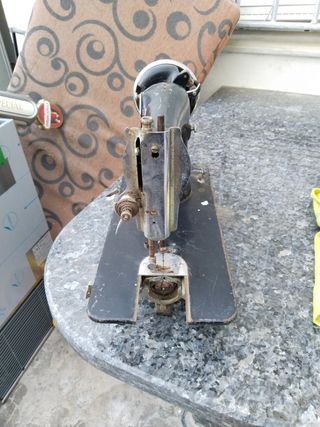 maquina de coser antigua