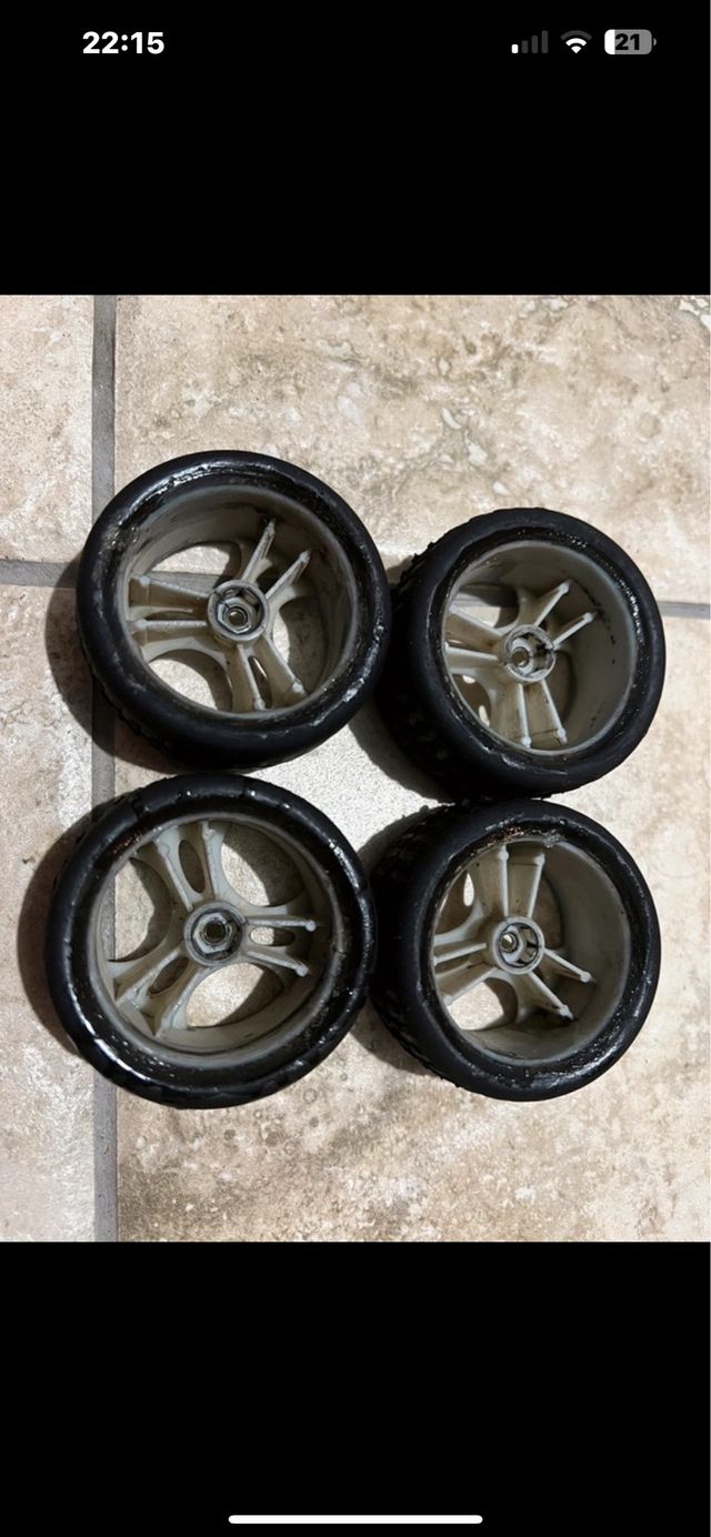 4 ruote per rc 1:18/1:16