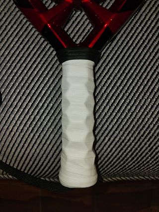 Pala Bullpadel MM1 PRO con Hesacore y Shockouts