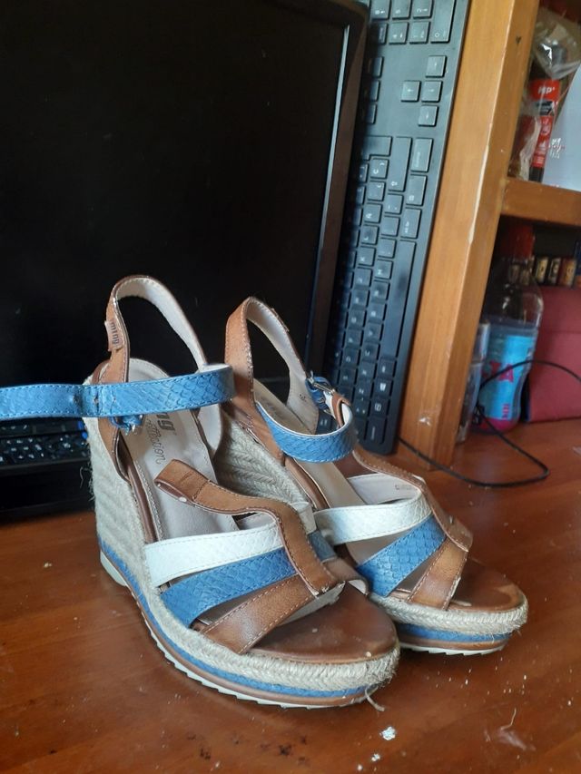 Zapatos pitillo y regalo otras dos pares