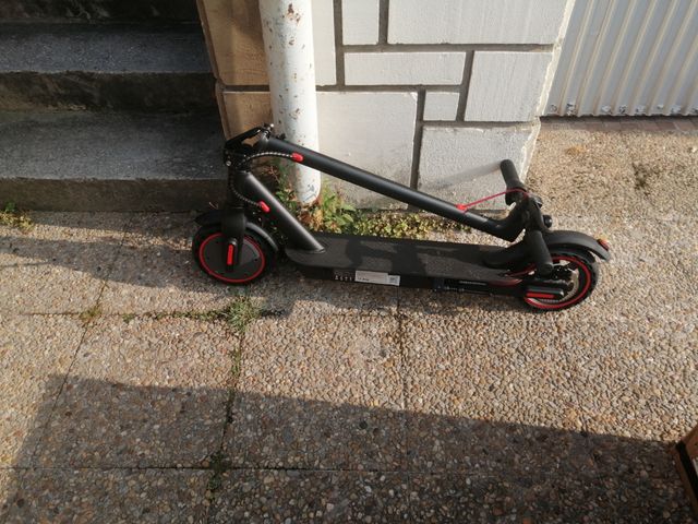 patinete electrico E9B Sólido NUEVO SIN ESTRENAR.