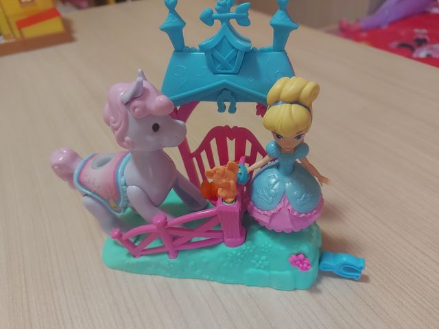 Stalla per i pony di Cenerentola