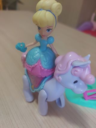 Stalla per i pony di Cenerentola 