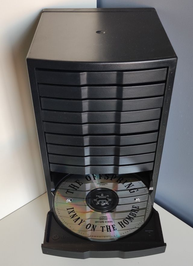 Archivador 20 CD's con bandeja