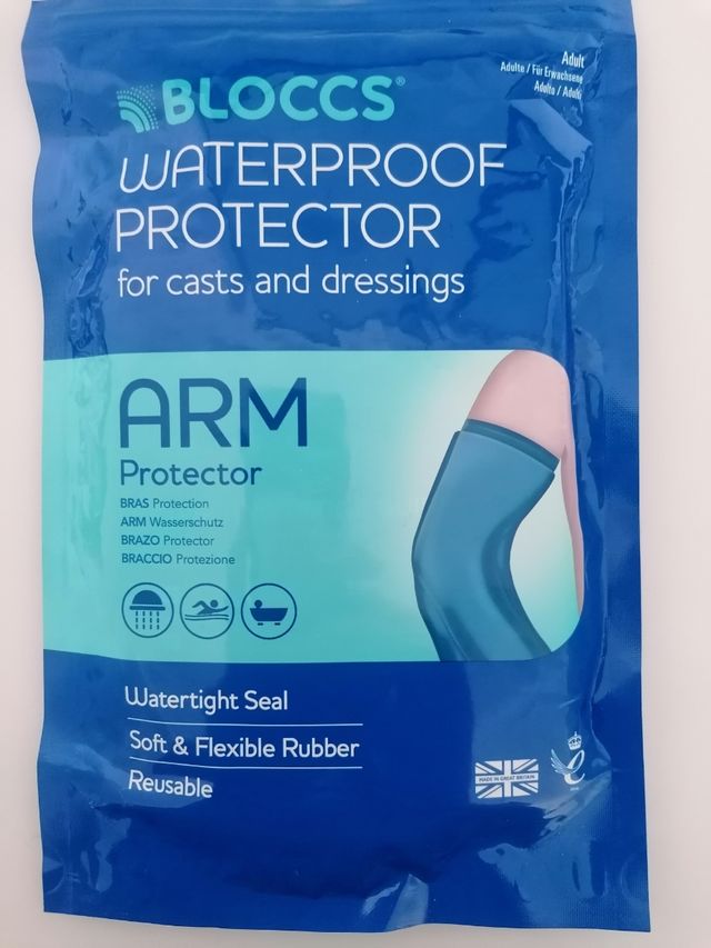 Protector para escayola en el brazo Ortopedia