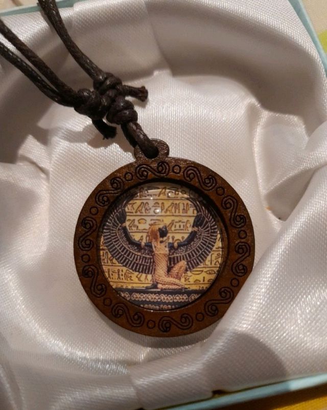 DIOSA ISIS COLGANTE EGIPCIO